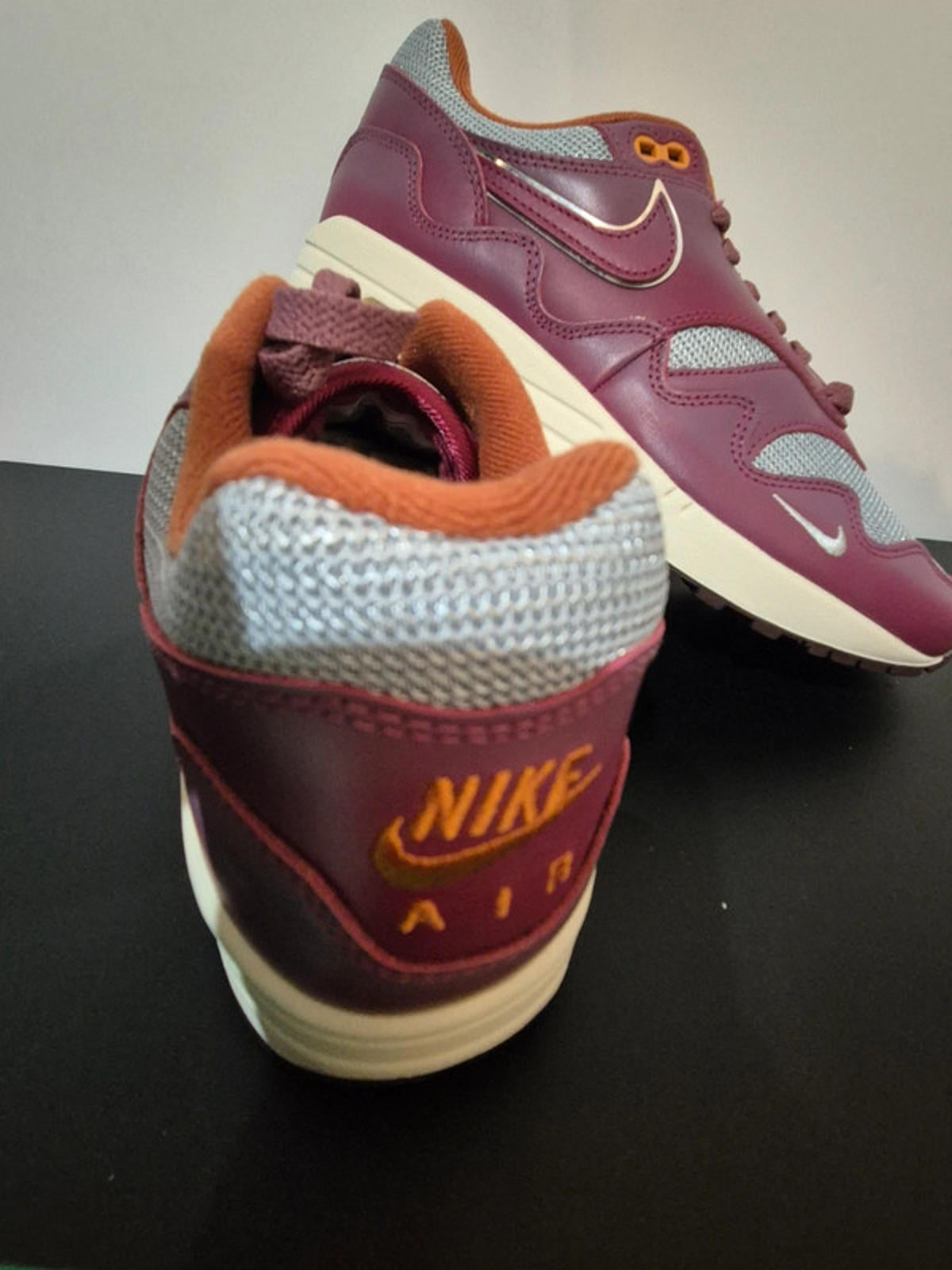 Nike Air max 1 / P Metallic Silver/ Rush Maroon UK 7.5