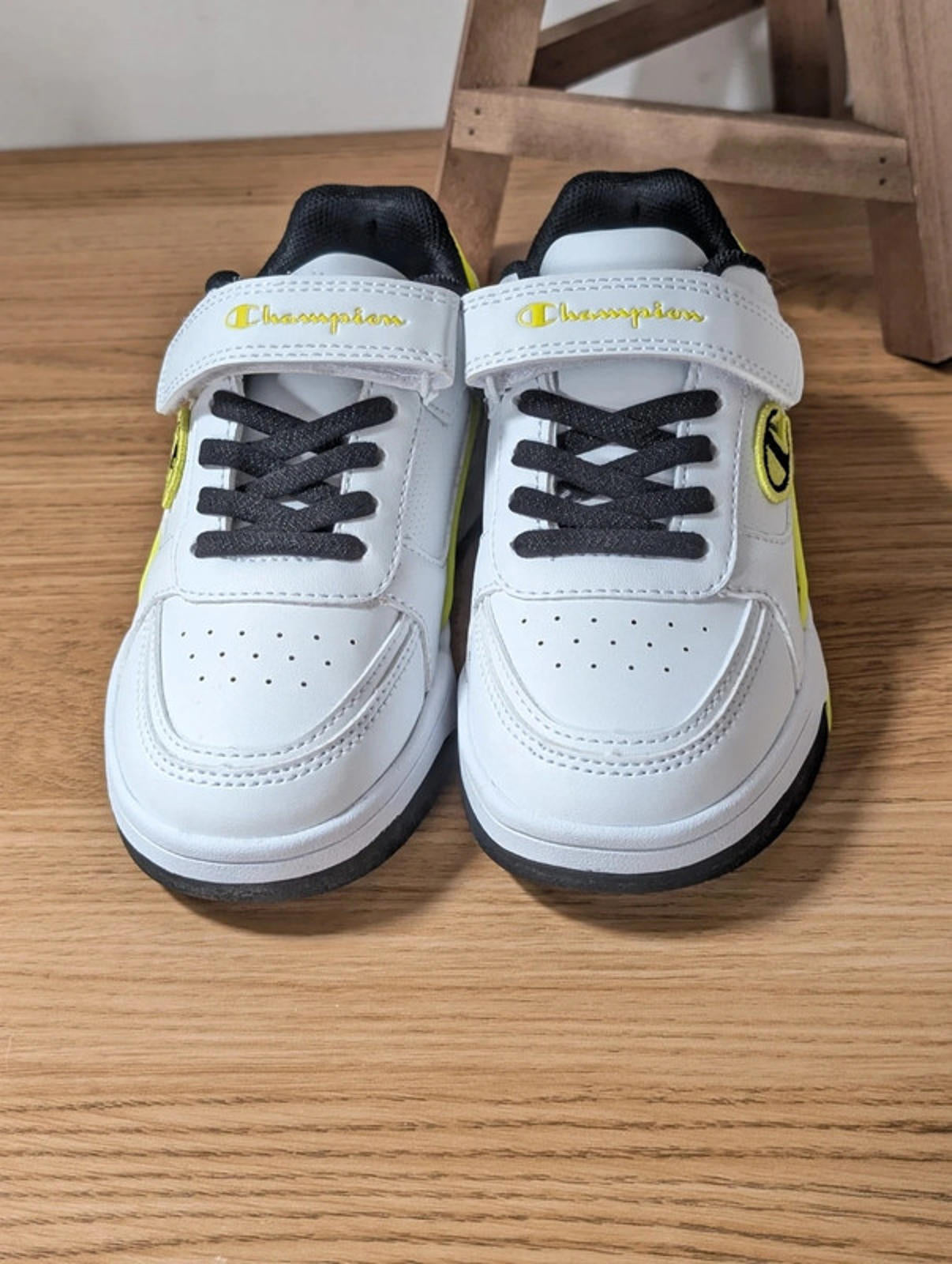 Champion White, with vibrant yellow trim,  UK 1