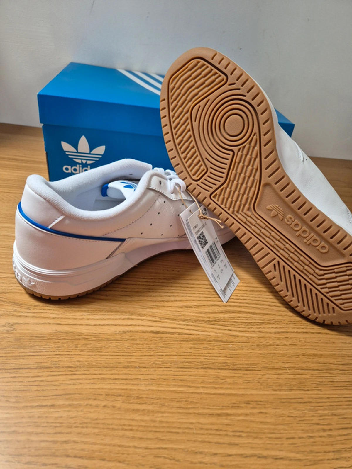 Adidas Court 2, blue uk 7