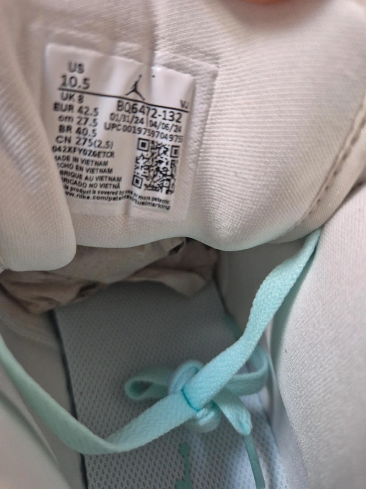 Nike Air Jordan Mid UK 8 - Premium Basketball Sneakers