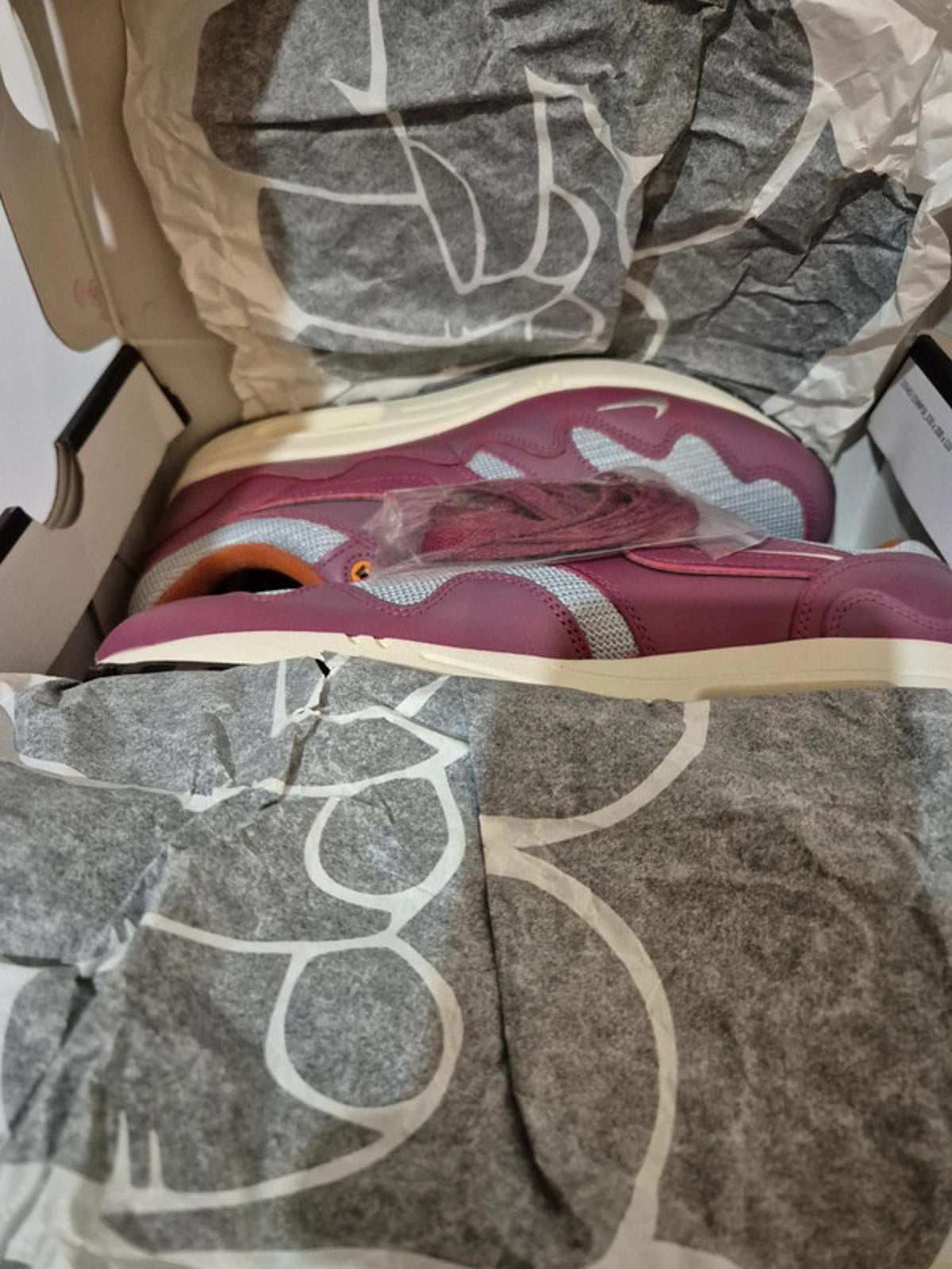 Nike Air max 1 / P Metallic Silver/ Rush Maroon UK 7.5