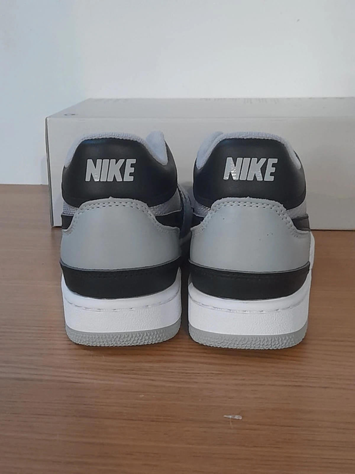 Nike Attack QS UK 4.5