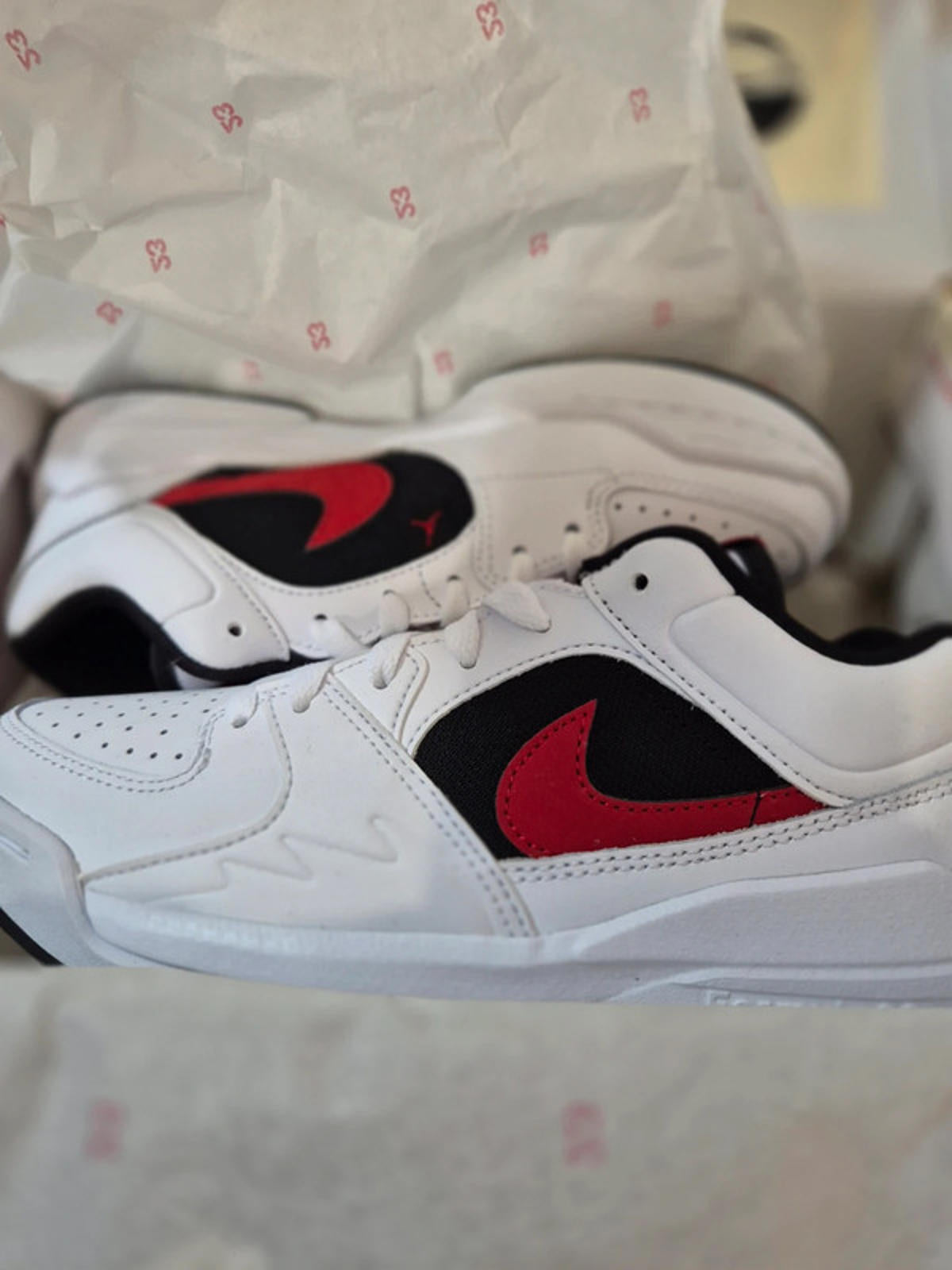 Nike Jordan Stadium 90White Black Gym Red
Size 5