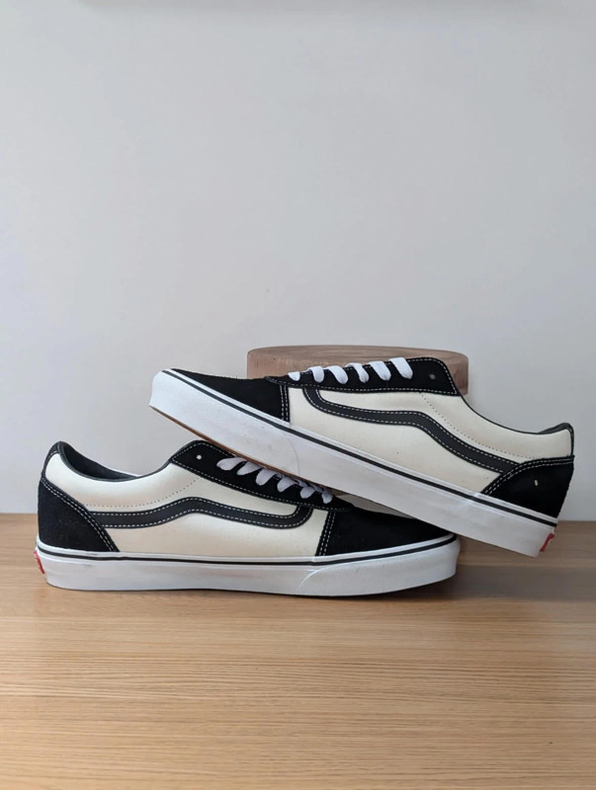 Vans Retro Black/White UK 10