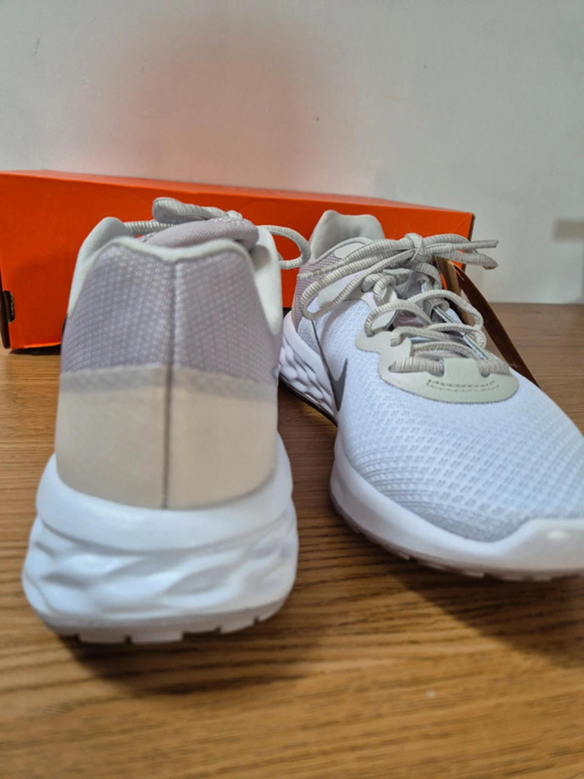 Nike Revolution 6 nn PRM UK 5  white/Photon Dust