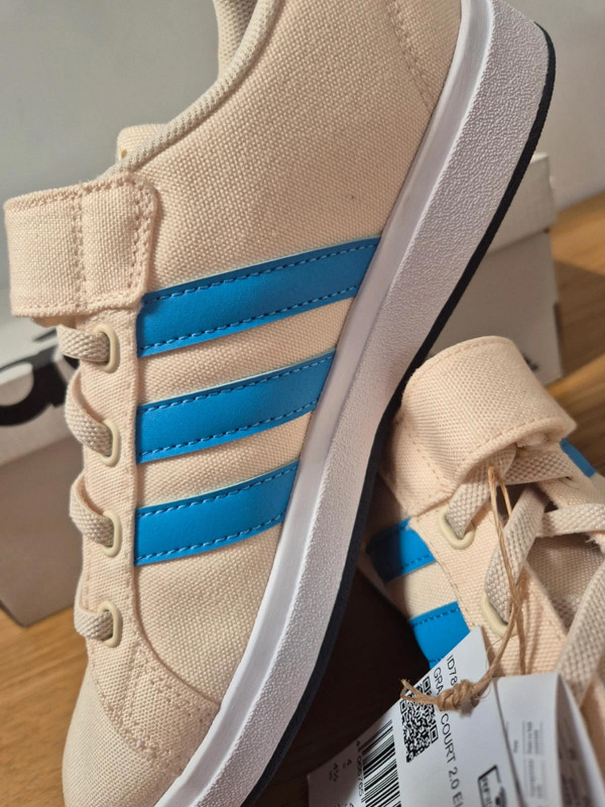 Adidas Grand court 2 UK 5 Juniors