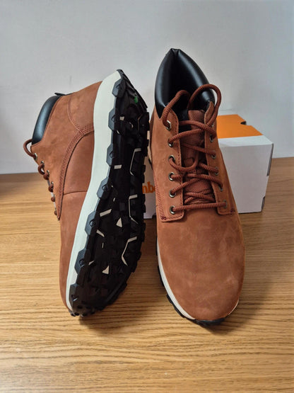 Timberland Winsor Chukka Medium Brown  new with box rrp £140