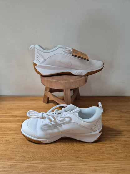 Nike Multicourt White UK 4 - Classic Tennis Shoes