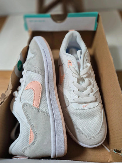 Nike SB alleyoop 3.5 uk. White/Coral New
