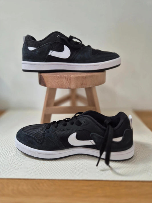 Nike SB Black UK 4 New