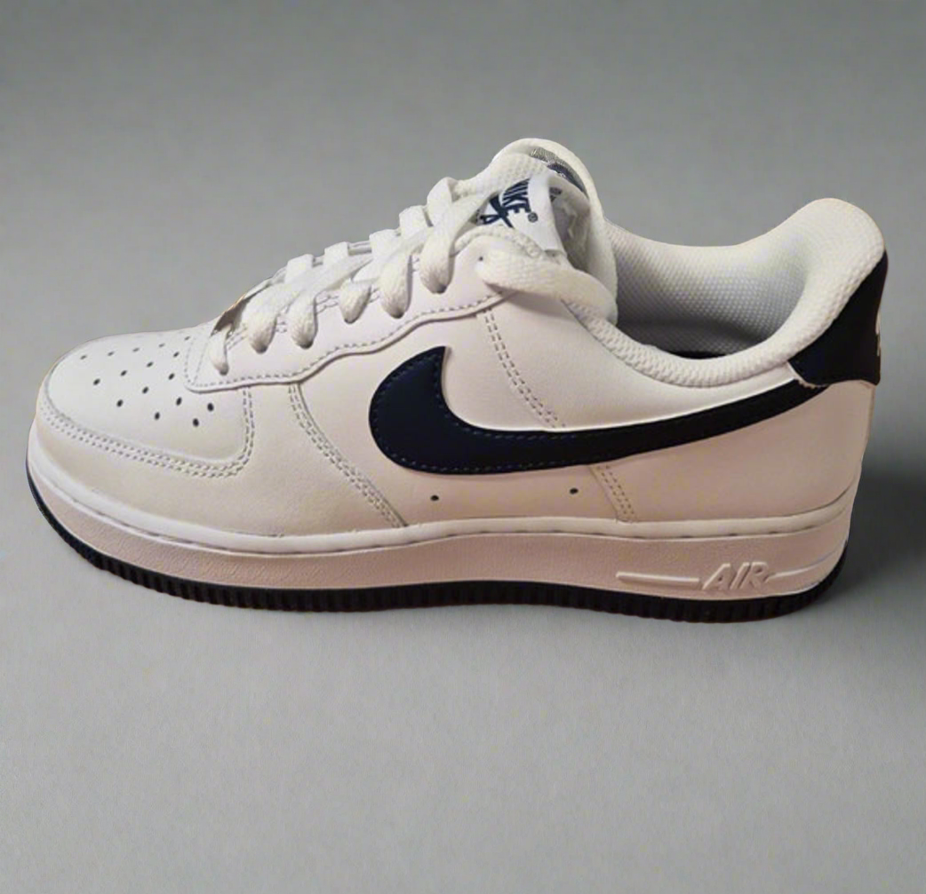 Nike Air Force 1 UK 5.5 White/Navy - Classic Basketball Sneakers