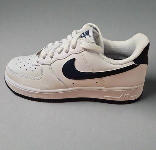 Nike Air Force 1 UK 5.5 White/Navy - Classic Basketball Sneakers