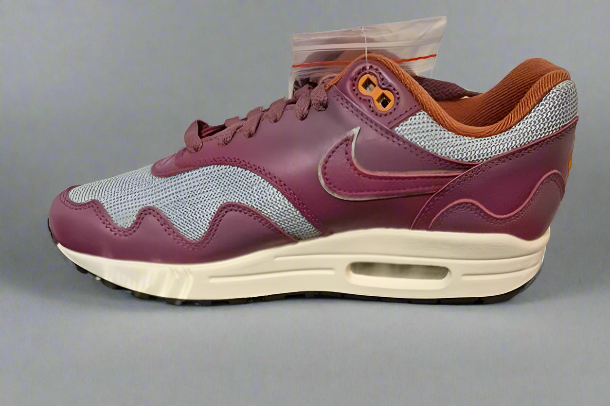Nike Air max 1 / P Metallic Silver/ Rush Maroon UK 7.5