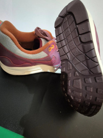 Nike Air max 1 / P Metallic Silver/ Rush Maroon UK 7.5