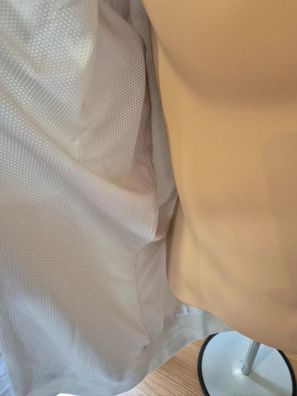 Nike WindRunner uk M beige/White rrp £89.99