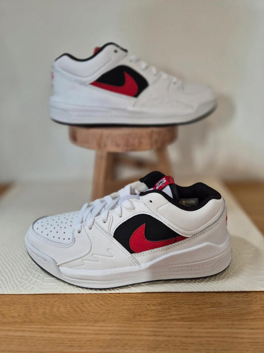 Nike Jordan Stadium 90White Black Gym Red
Size 5