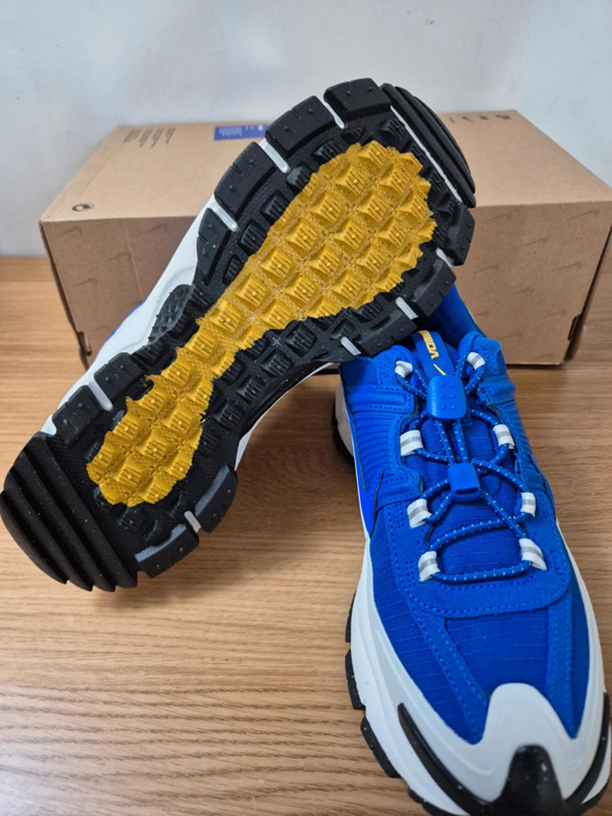 Nike Zoom Vomero Roam UK 5 - Premium Trail Running Shoes