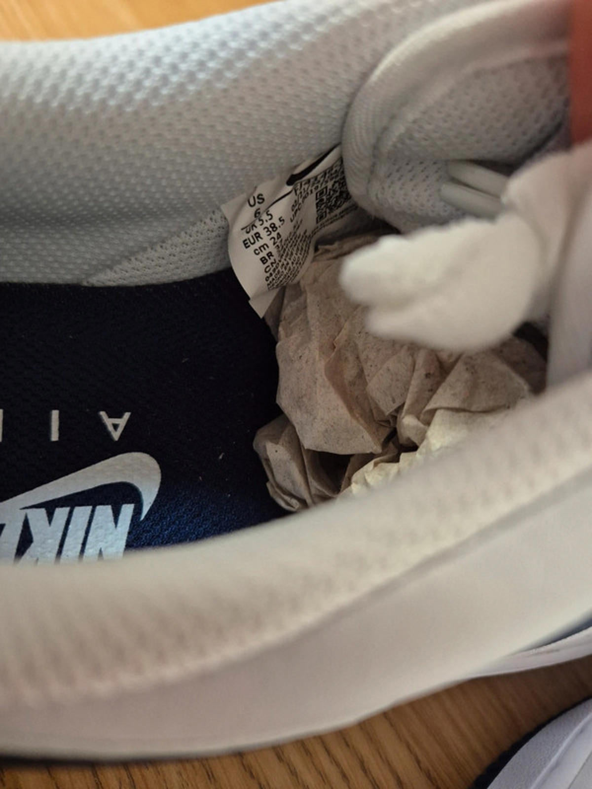 Nike Air Force 1 UK 5.5 White/Navy - Classic Basketball Sneakers