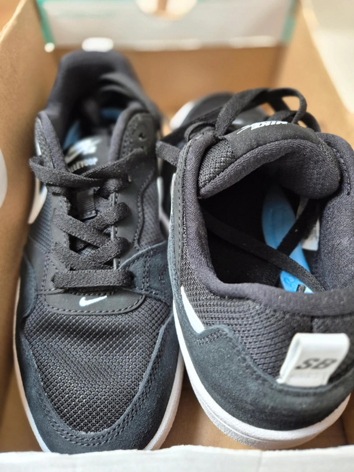 Nike SB Black UK 4 New