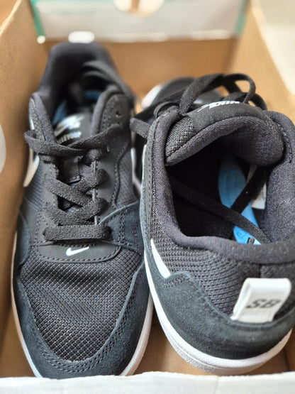 Nike SB Black UK 4 New