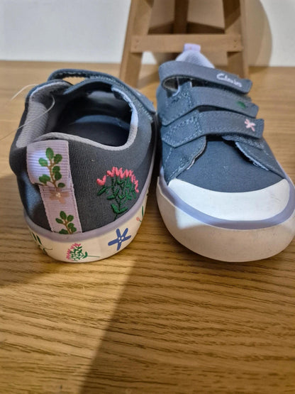 Clarks Demin canvas UK 12