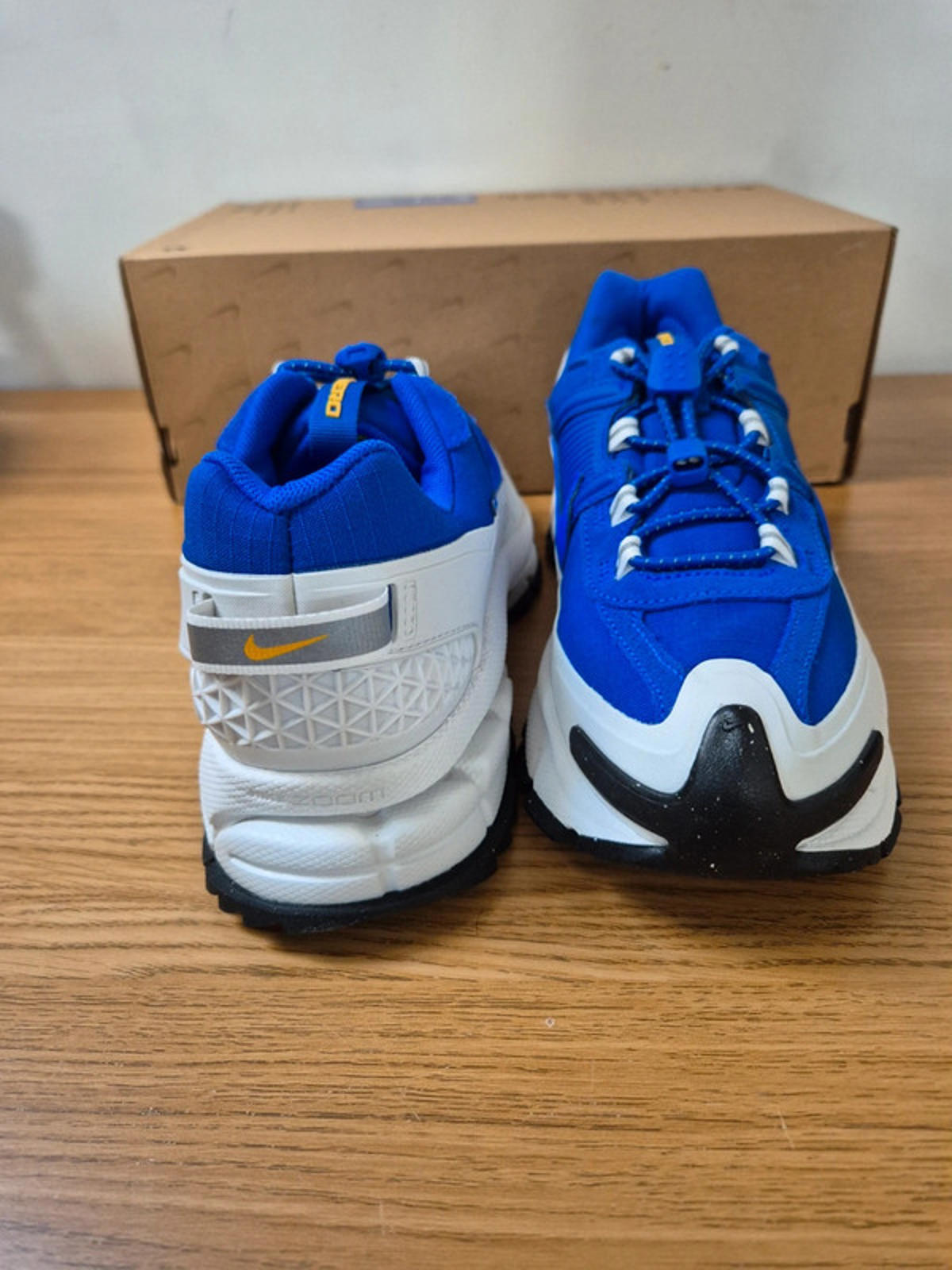 Nike Zoom Vomero Roam UK 5 - Premium Trail Running Shoes