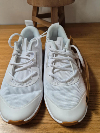 Nike Multicourt White UK 4 - Classic Tennis Shoes