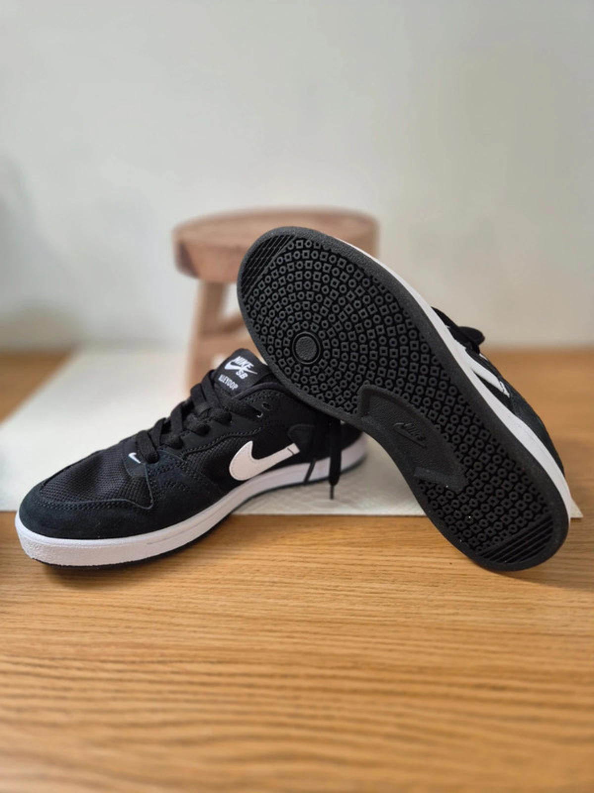 Nike SB Black UK 4 New