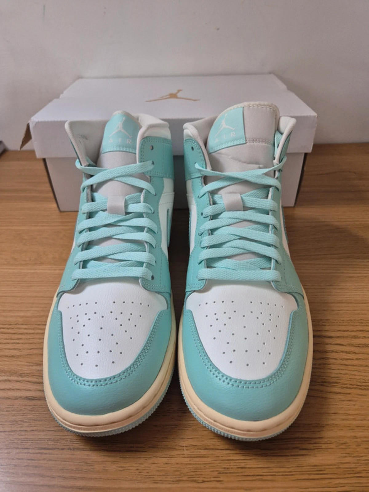 Nike Air Jordan Mid UK 8 - Premium Basketball Sneakers