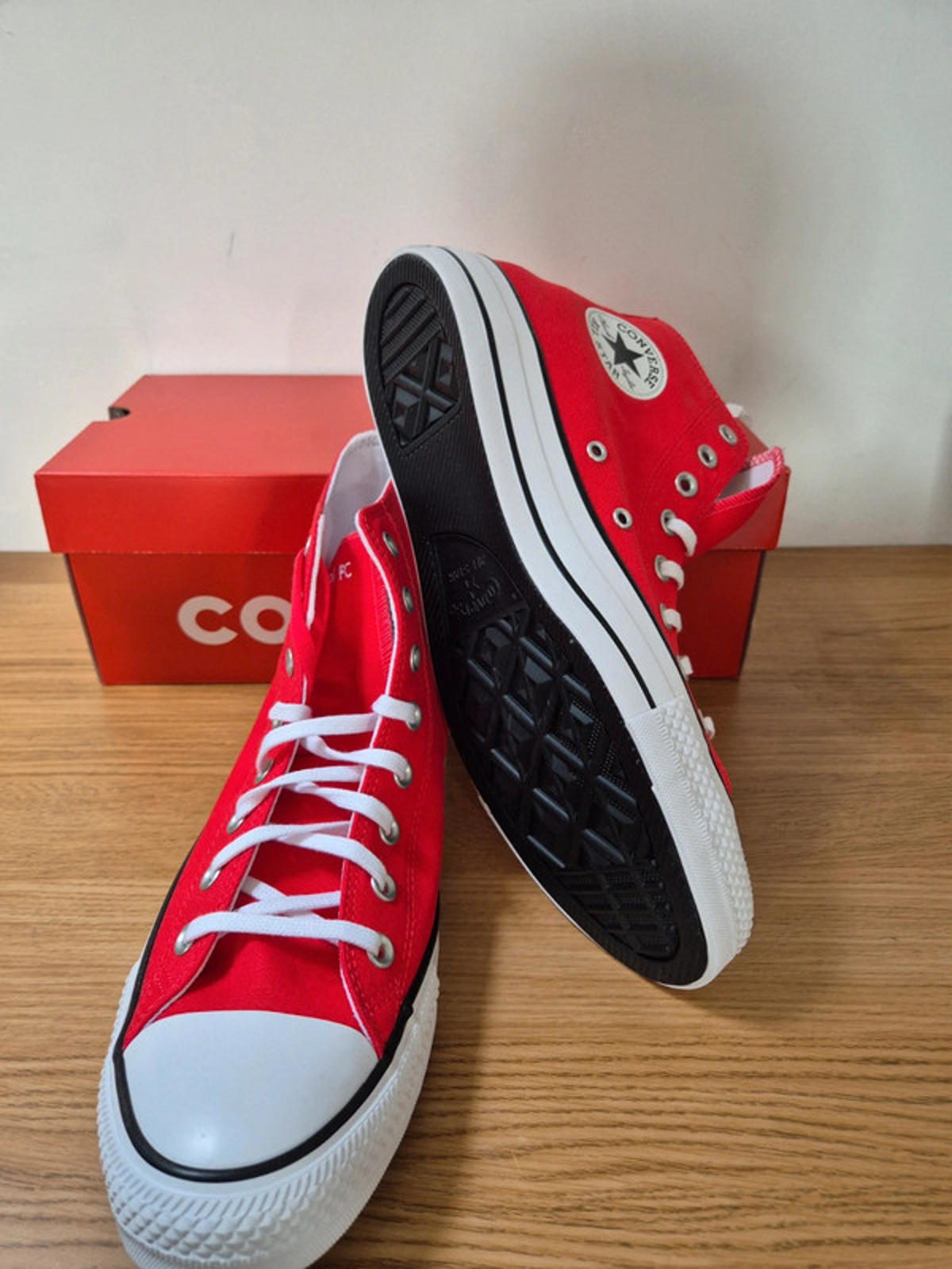 Converse All Stars Liverpool Theme ( Limited edition).