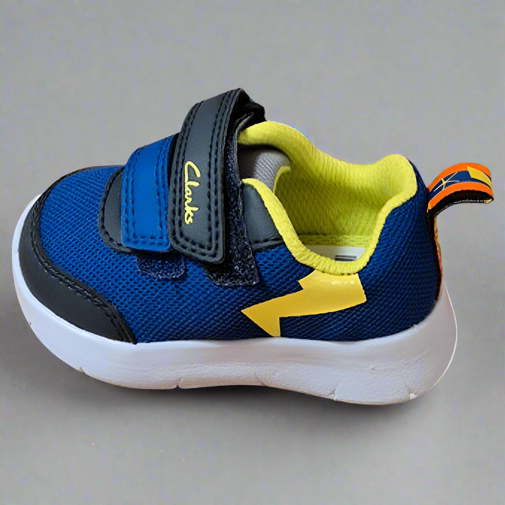 Clarks unisex Velcro Shoes New UK 3