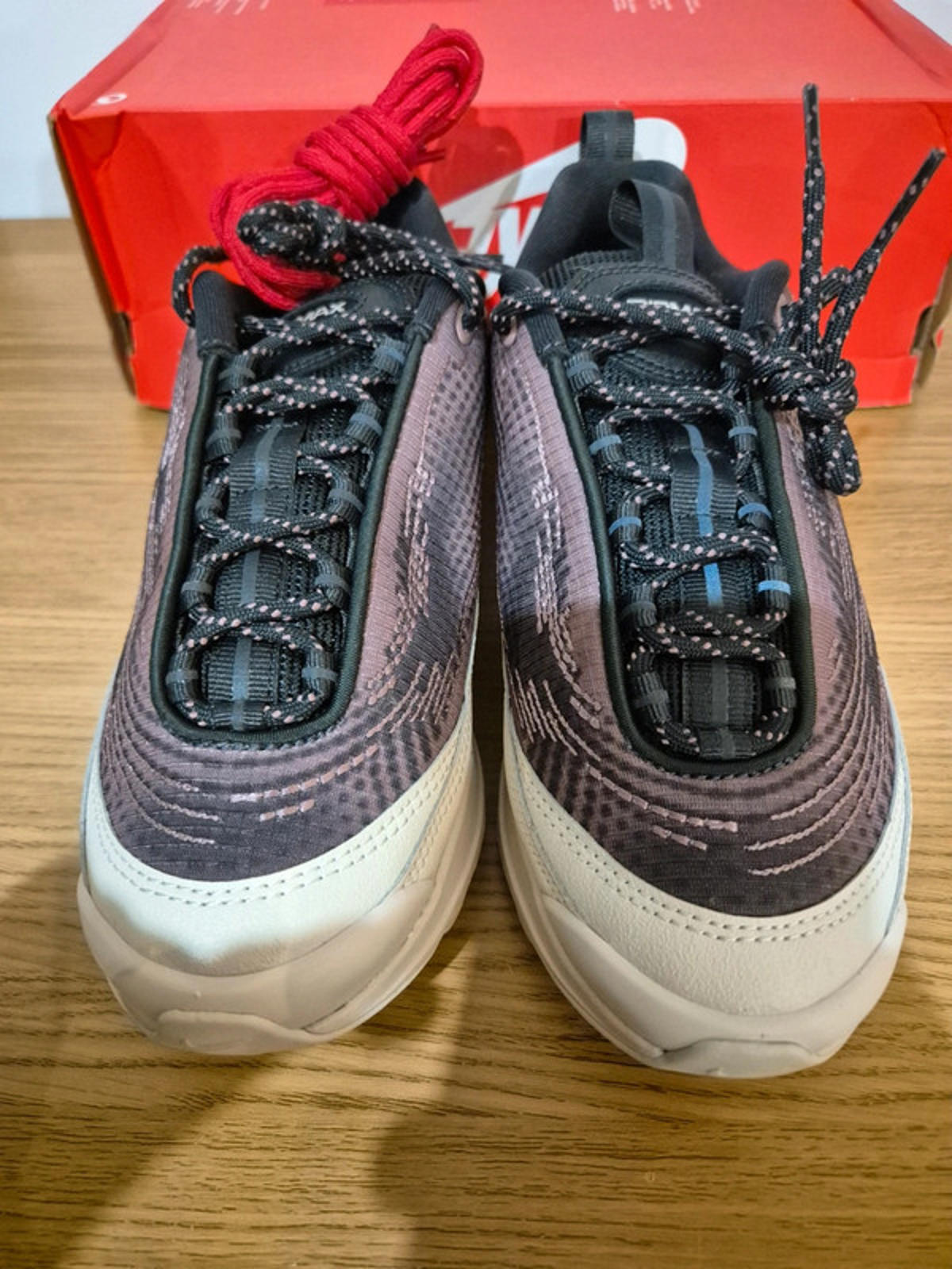 Nike Air Max DN SP UK 4.5  Brown/Beige